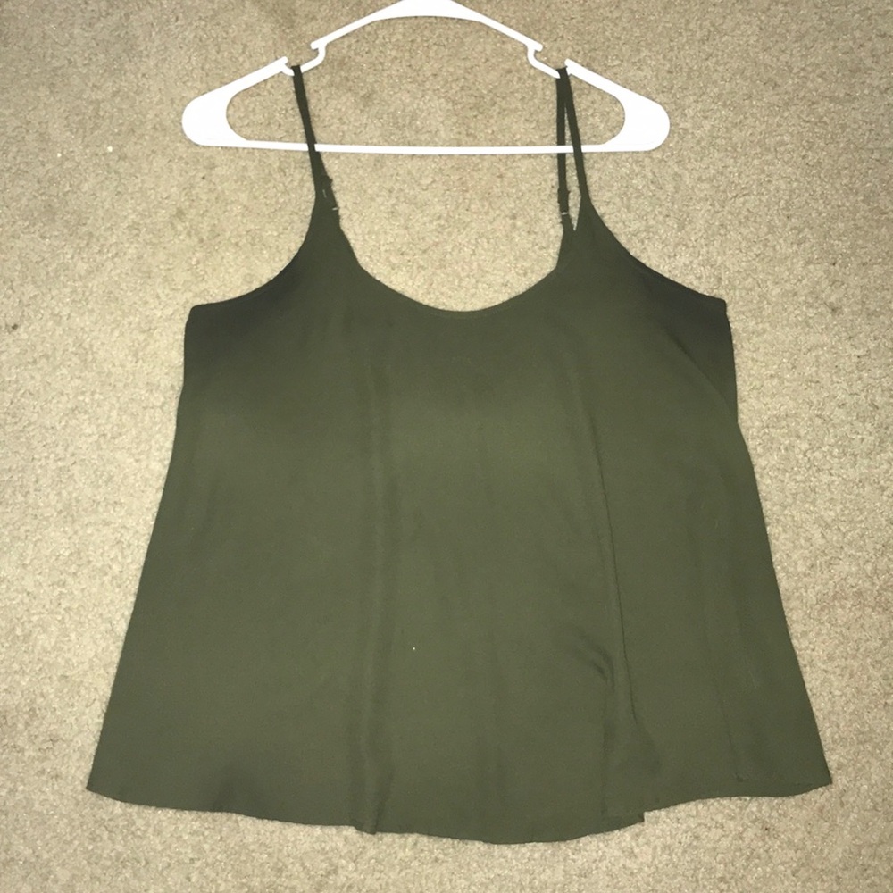 Apt. 9 Essentials Green Top